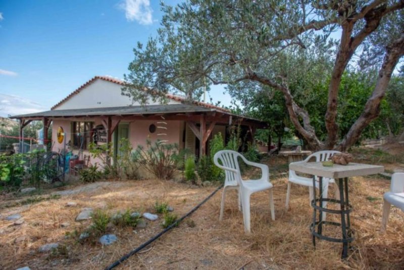 Athanati Kreta, Athanati: Kleines Haus mit großem Garten zu verkaufen Haus kaufen